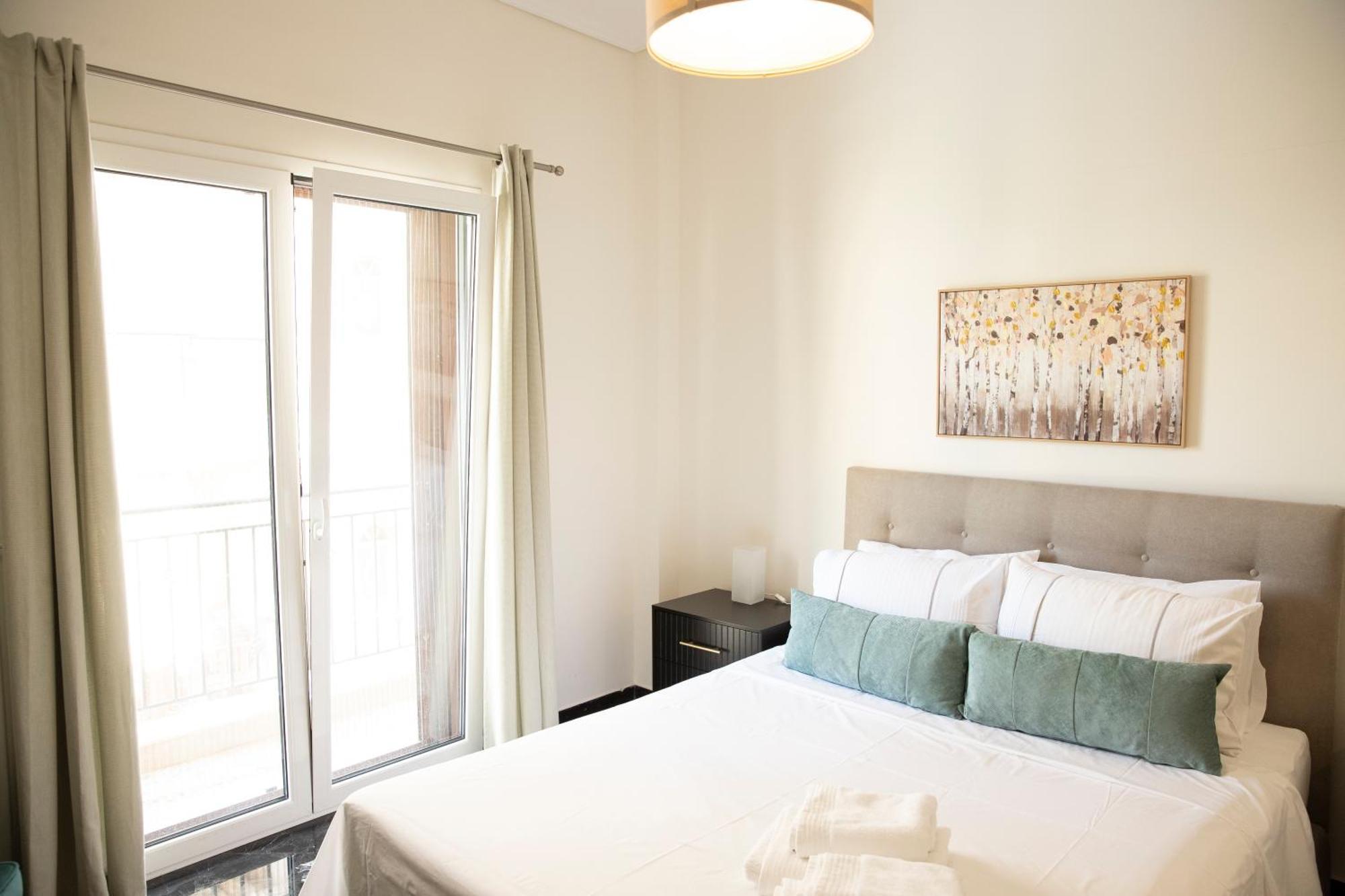Spacious Glyfada Golf 4Br -Near Beach + Shops Athens Ngoại thất bức ảnh